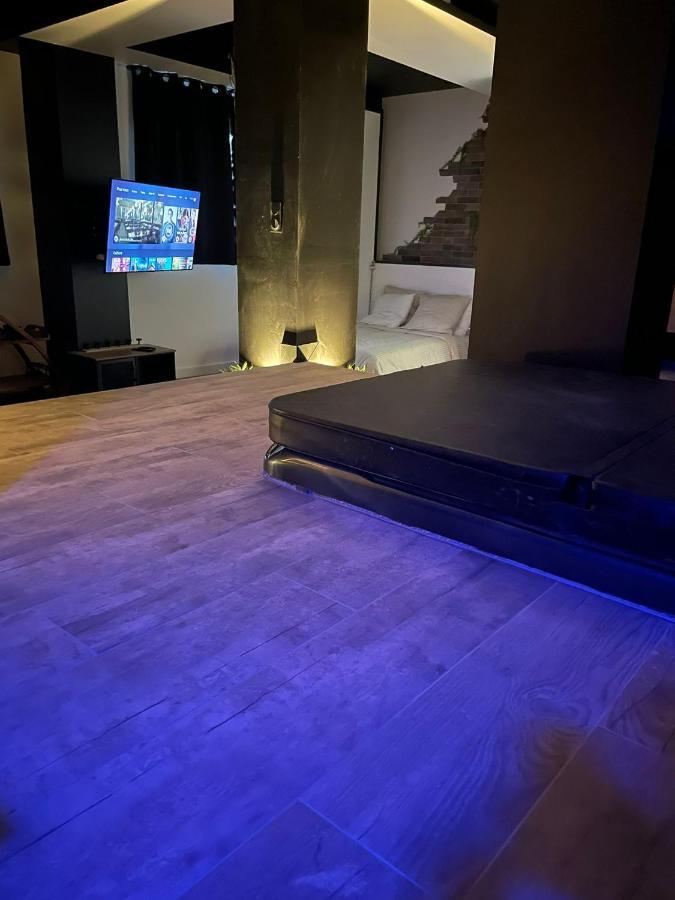 La Suite Grenoble Spa Jacuzzi Et Sauna Privatif Εξωτερικό φωτογραφία