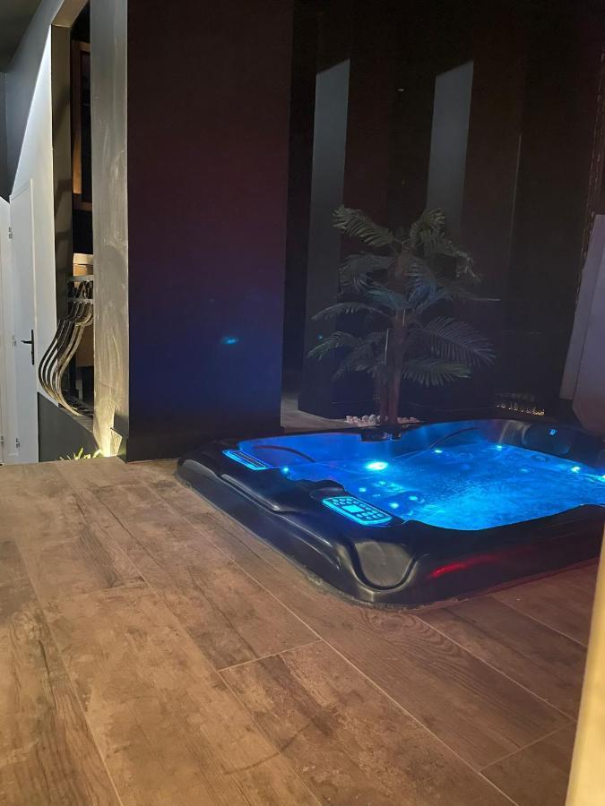 La Suite Grenoble Spa Jacuzzi Et Sauna Privatif Εξωτερικό φωτογραφία
